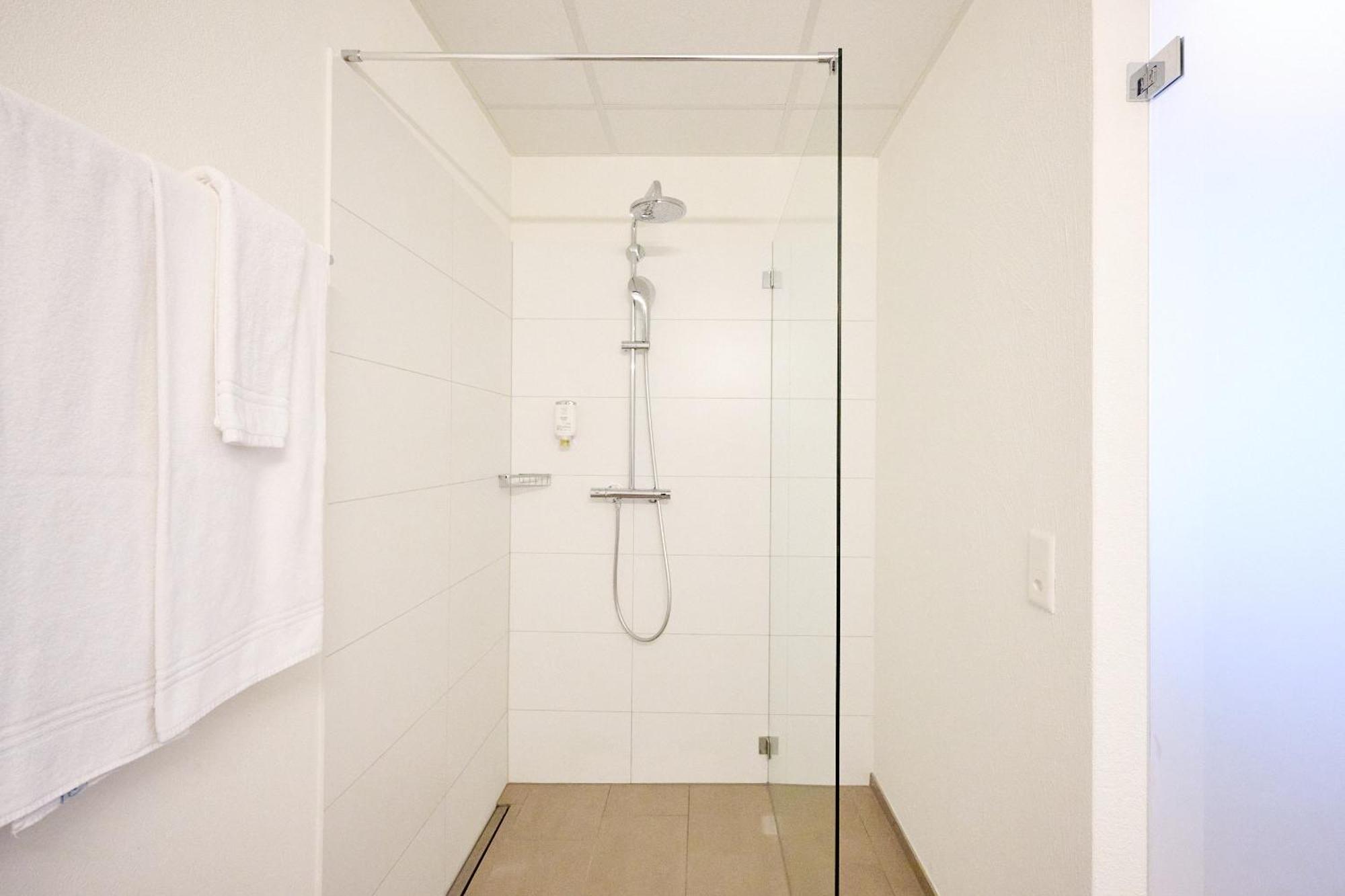 Hotel Am Kreisel Self-Check-In By Smart Hotels Lachen Dış mekan fotoğraf