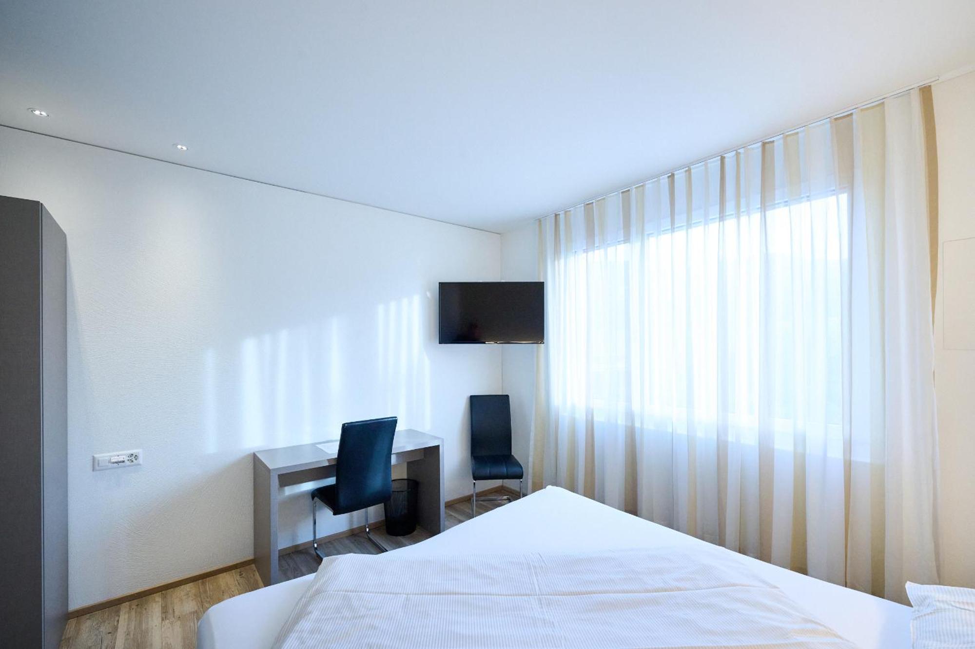 Hotel Am Kreisel Self-Check-In By Smart Hotels Lachen Dış mekan fotoğraf